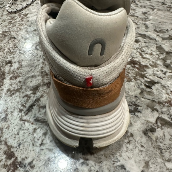 ON Running Cloudnova Women Shoes Size 6 White Pearl - Picture 11 of 12